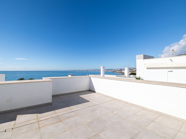 Apartment for Sale in Benalmadena Costa, Malaga 1