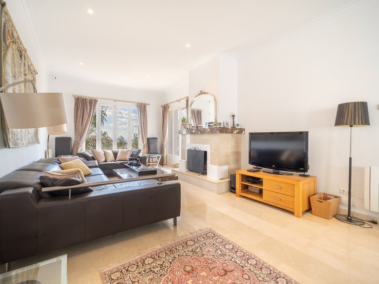 Villa for Sale in Istán, Malaga 13