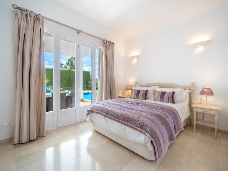Villa for Sale in Istán, Malaga 16