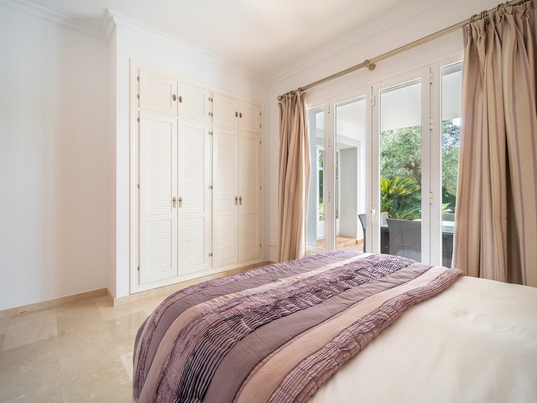 Villa for Sale in Istán, Malaga 17