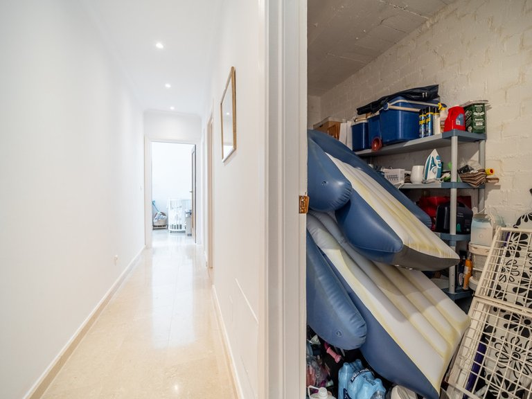 Villa for Sale in Istán, Malaga 18