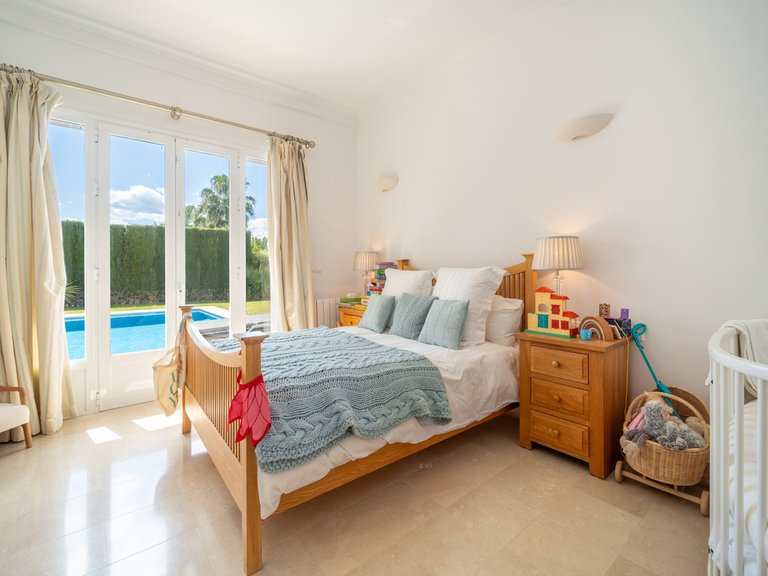 Villa for Sale in Istán, Malaga 19