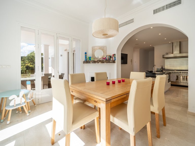 Villa for Sale in Istán, Malaga 25
