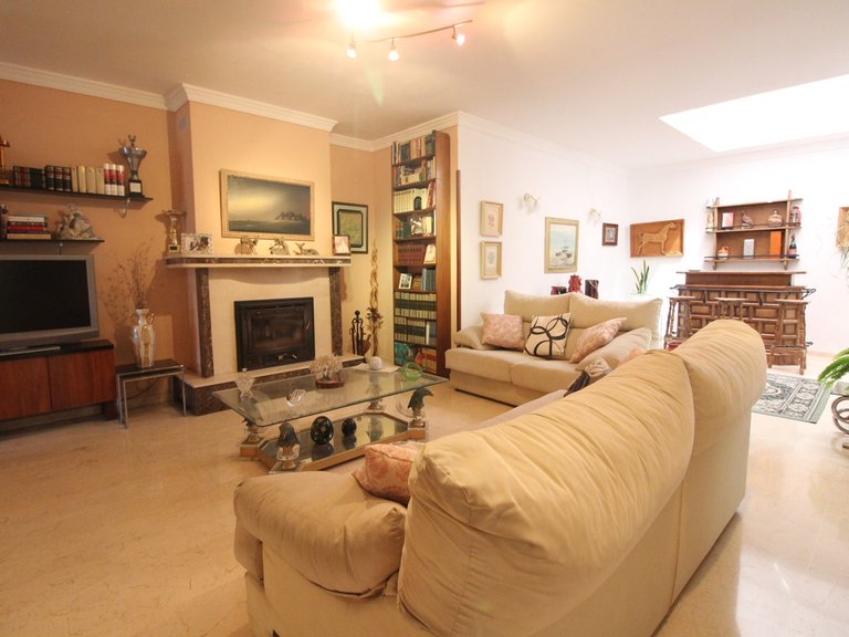 Villa for Sale in Nueva Andalucía, Malaga 16
