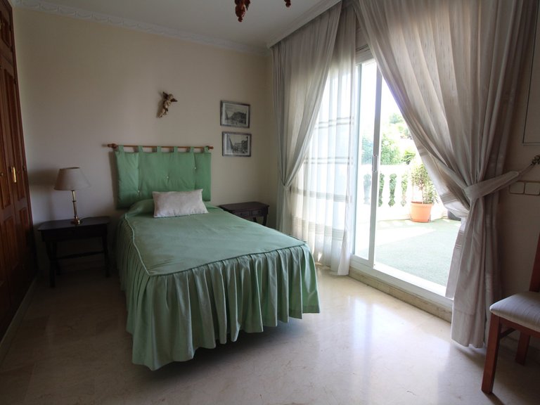 Villa for Sale in Nueva Andalucía, Malaga 22