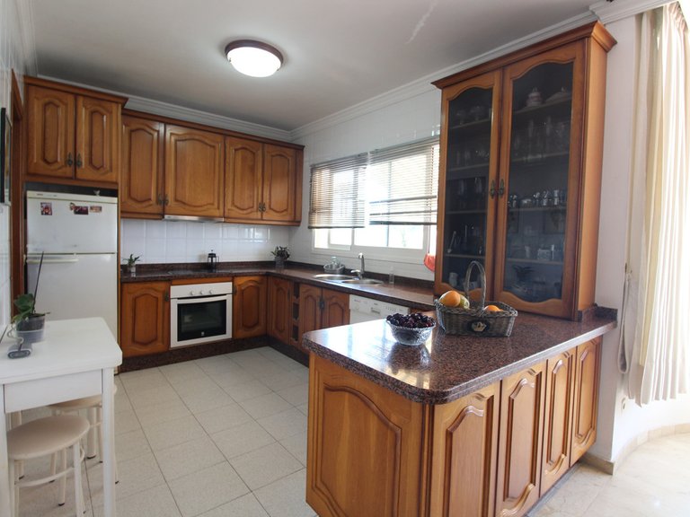 Villa for Sale in Nueva Andalucía, Malaga 8