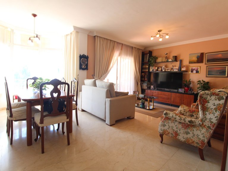 Villa for Sale in Nueva Andalucía, Malaga 9