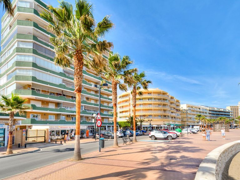 Apartment for Sale in Fuengirola, Malaga 17