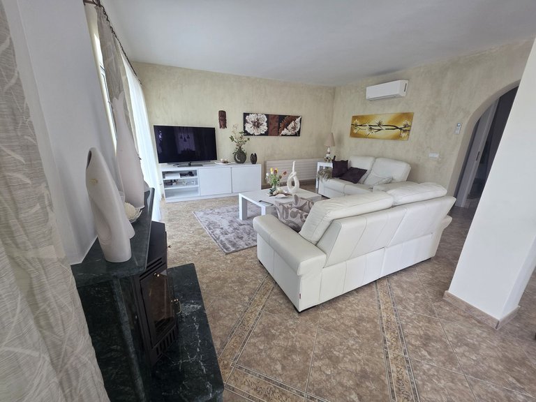 Villa for Sale in Calahonda, Malaga 4