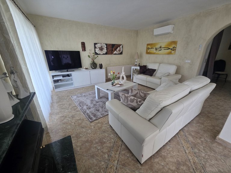 Villa for Sale in Calahonda, Malaga 6