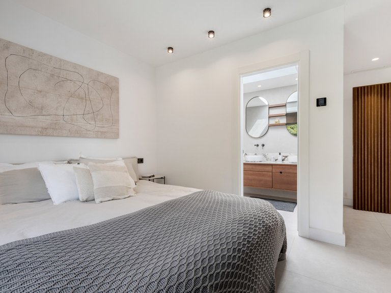 Apartment for Sale in La Quinta, Malaga 17