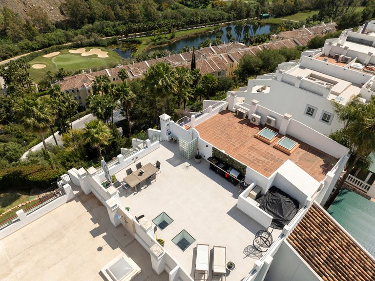 Apartment for Sale in La Quinta, Malaga 29