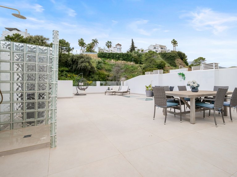 Apartment for Sale in La Quinta, Malaga 37