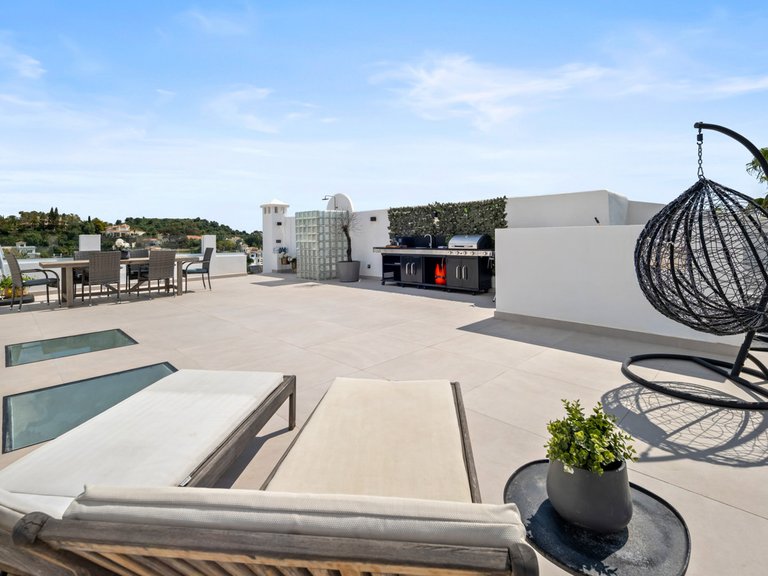 Apartment for Sale in La Quinta, Malaga 41