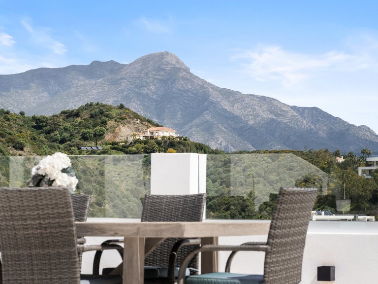 Apartment for Sale in La Quinta, Malaga 48