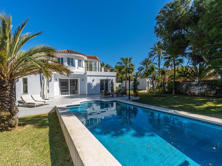 Villa for Sale in Marbesa, Malaga 28