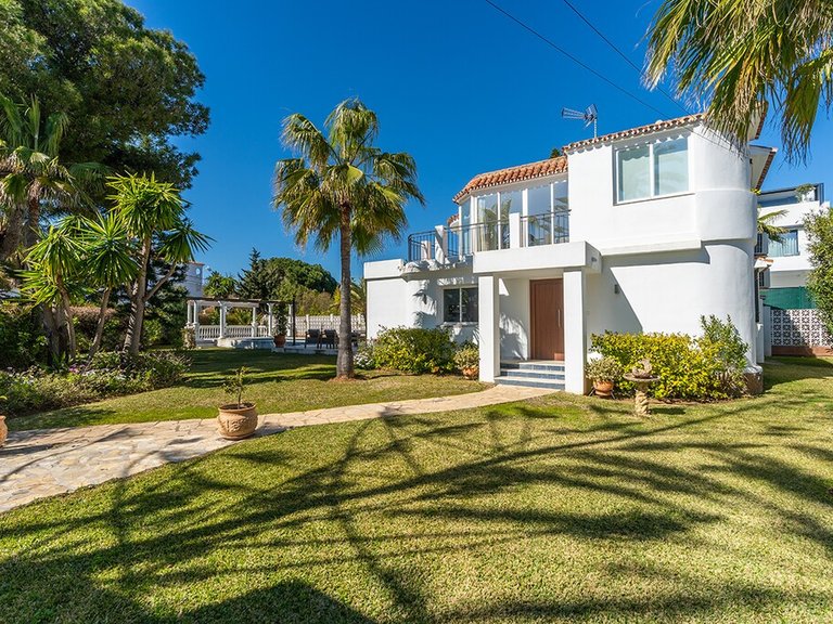 Villa for Sale in Marbesa, Malaga 29