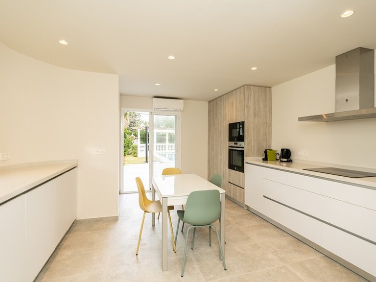 Villa for Sale in Marbesa, Malaga 5
