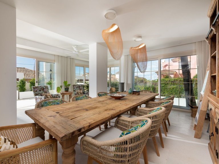 Villa for Sale in Puerto Banús, Malaga 15