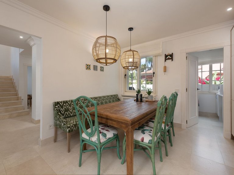 Villa for Sale in Puerto Banús, Malaga 17