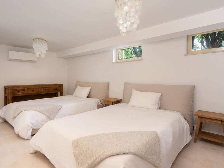 Villa for Sale in Puerto Banús, Malaga 20