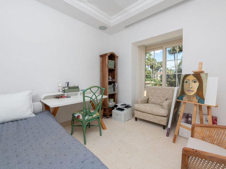 Villa for Sale in Puerto Banús, Malaga 24