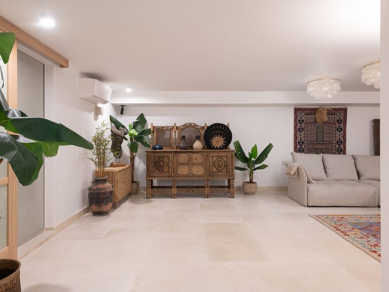 Villa for Sale in Puerto Banús, Malaga 25
