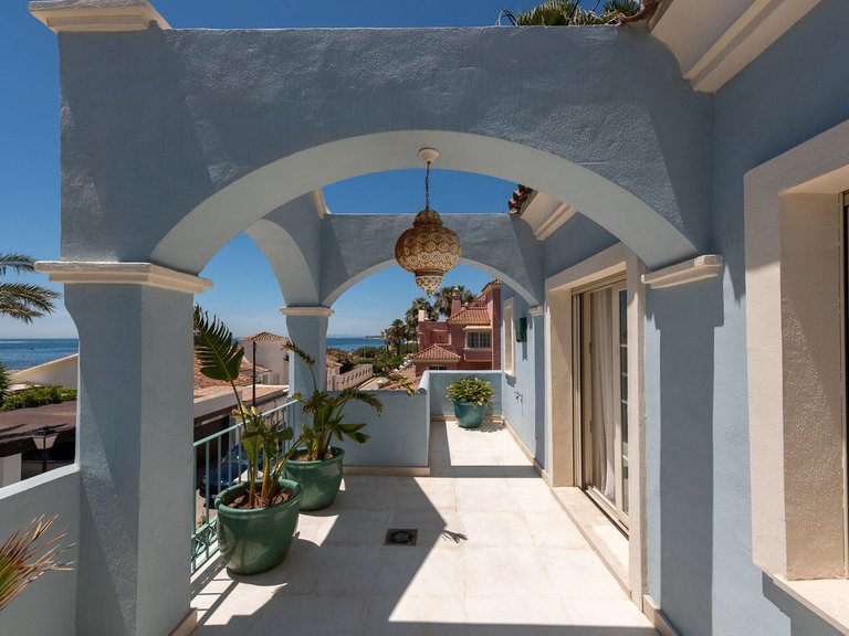 Villa for Sale in Puerto Banús, Malaga 33