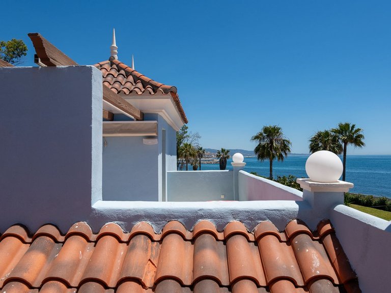 Villa for Sale in Puerto Banús, Malaga 35