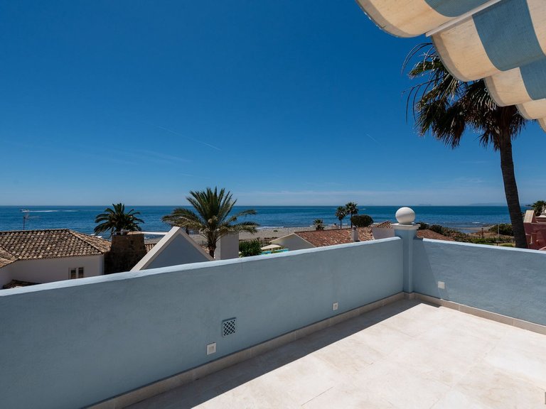 Villa for Sale in Puerto Banús, Malaga 4