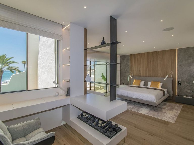Villa for Sale in Puerto Banús, Malaga 15