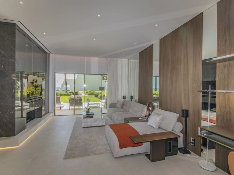 Villa for Sale in Puerto Banús, Malaga 21