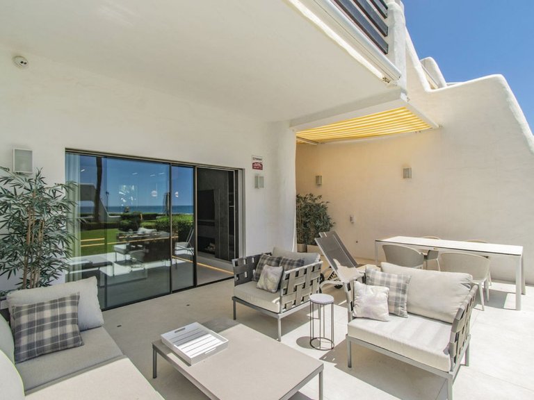 Villa for Sale in Puerto Banús, Malaga 6