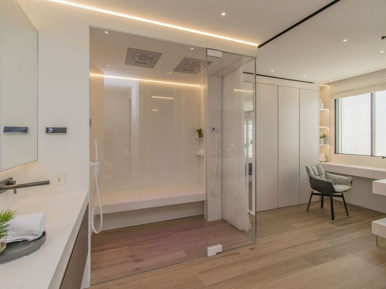 Villa for Sale in Puerto Banús, Malaga 9