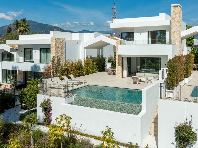 Villa for Sale in San Pedro De Alcántara, Malaga 46