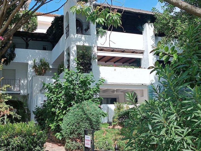 Apartment for Sale in Guadalmina Baja, Malaga 25