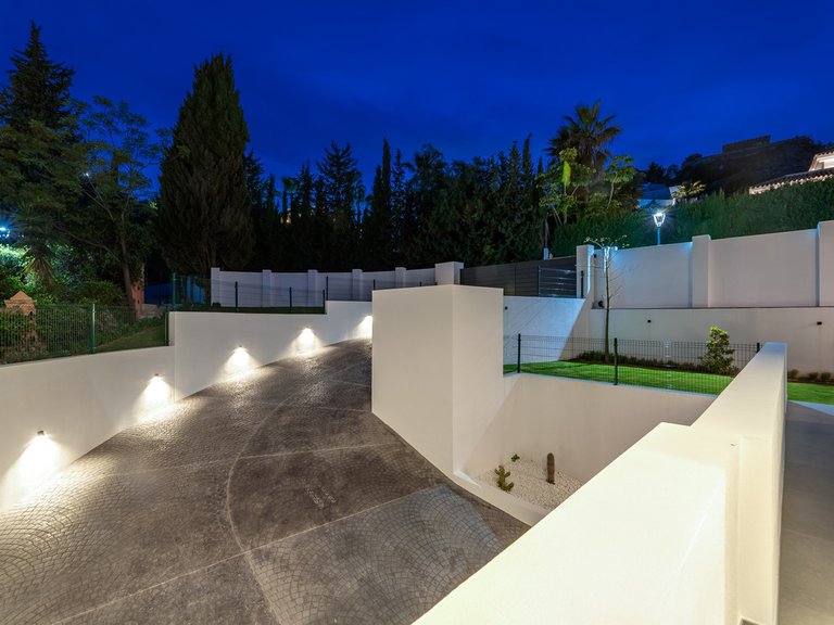 Villa for Sale in Costa del Sol Benahavís, Malaga 30