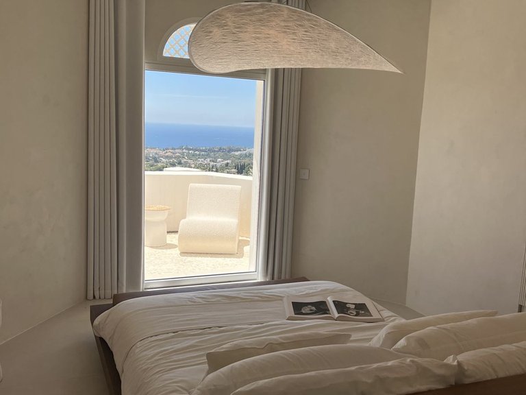 Penthouse for Sale in The Golden Mile, Malaga 10