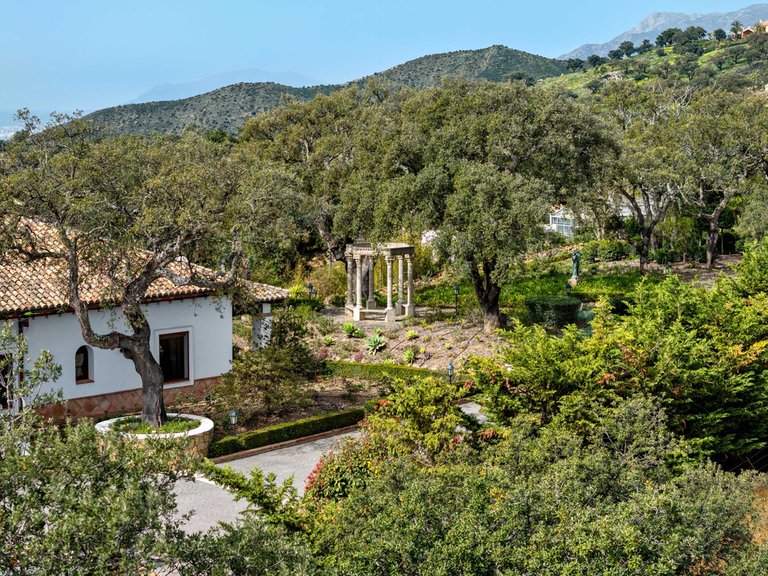 Villa for Sale in La Mairena, Malaga 22
