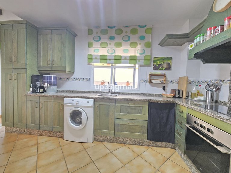 Villa for Sale in Cancelada, Malaga 16