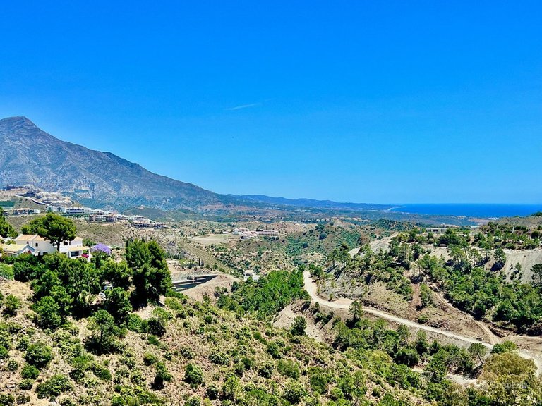 Plot for Sale in El Madroñal, Malaga 3