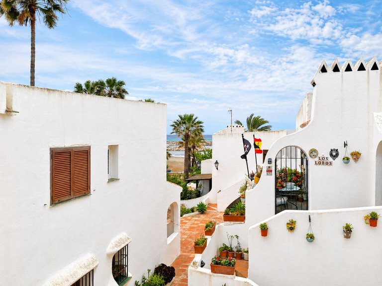 Villa for Sale in La Duquesa, Malaga 10