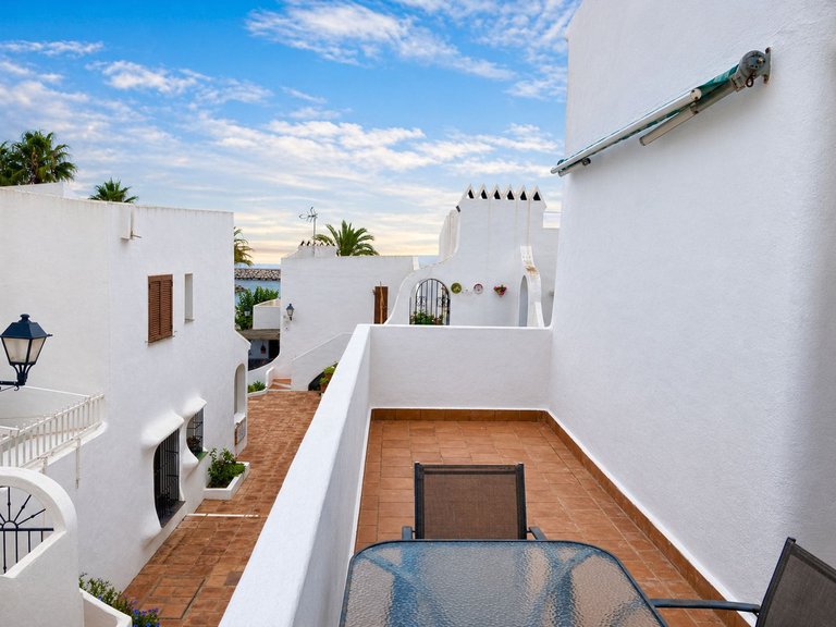 Villa for Sale in La Duquesa, Malaga 9