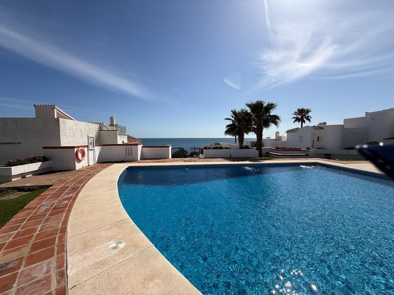 Villa for Sale in Calahonda, Malaga 15