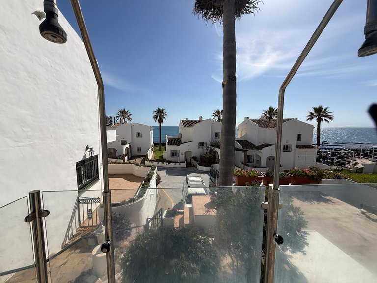 Villa for Sale in Calahonda, Malaga 9