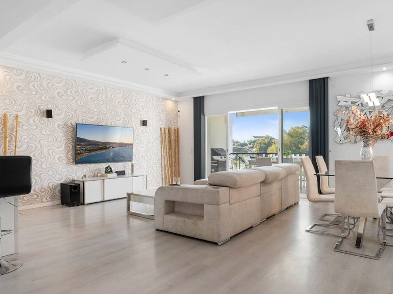 Villa for Sale in Marbella, Malaga 12