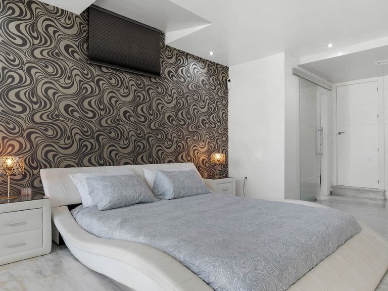 Villa for Sale in Marbella, Malaga 16