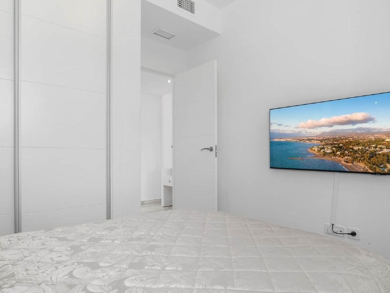 Villa for Sale in Marbella, Malaga 25