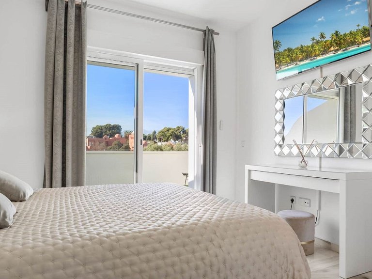 Villa for Sale in Marbella, Malaga 28