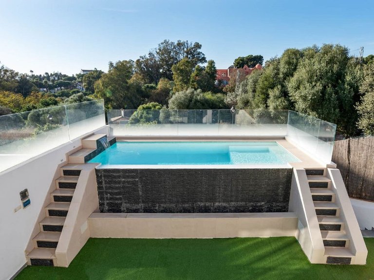 Villa for Sale in Marbella, Malaga 31